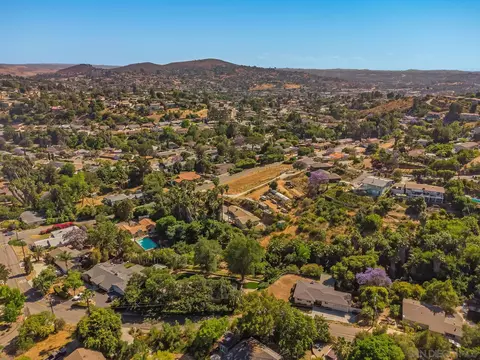 View/Area - 4256 Calavo Dr, La Mesa, CA 91941 photo 5 of 7