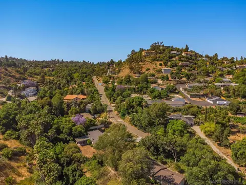 View/Area - 4256 Calavo Dr, La Mesa, CA 91941 photo 4 of 7