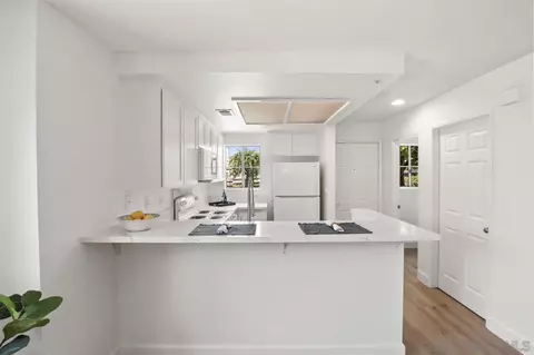 Kitchen - 8957 Arlingdale Way, Spring Valley, CA 91977 photo 4 of 5