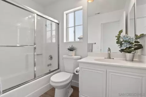 Bath - 8957 Arlingdale Way, Spring Valley, CA 91977 photo 2 of 3