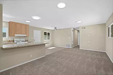3910 Cameo Dr, Oceanside, CA 92056 photo 3