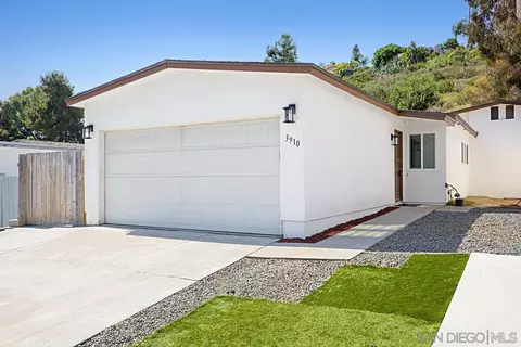 3910 Cameo Dr, Oceanside, CA 92056