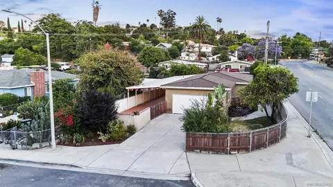View/Area - 408 S Date St, Escondido, CA 92025 photo 4 of 4