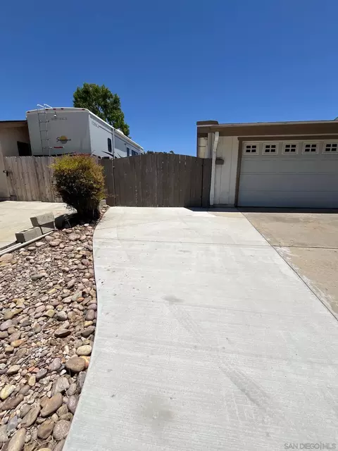 13743 Silver Lake Dr, Poway, CA 92064 photo 3