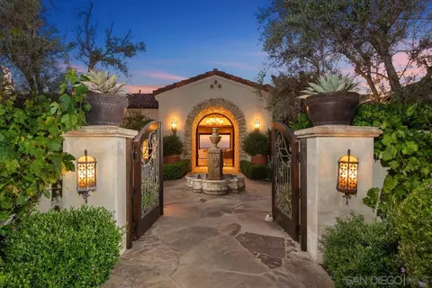 7954 Entrada De Luz E, San Diego, CA 92127