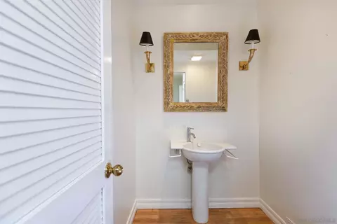 2075 Caminito Circulo Sur, La Jolla, CA 92037 photo 15