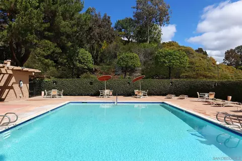 2075 Caminito Circulo Sur, La Jolla, CA 92037 photo 20