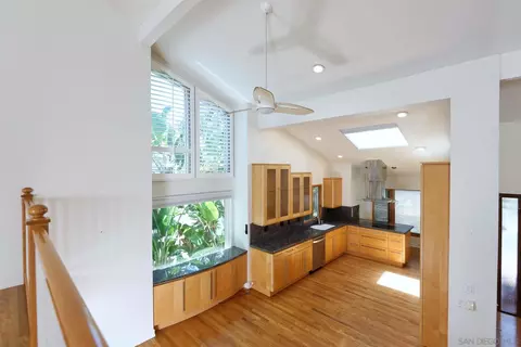 2075 Caminito Circulo Sur, La Jolla, CA 92037 photo 5