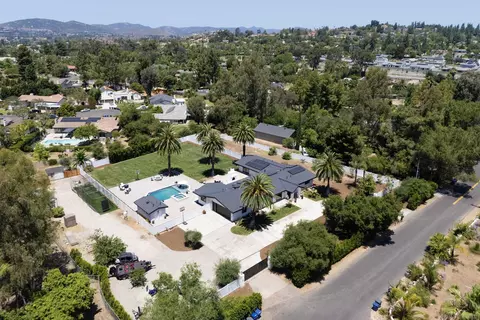 View/Area - 13367 Calle Colina, Poway, CA 92064 photo 3 of 6
