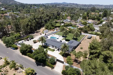 View/Area - 13367 Calle Colina, Poway, CA 92064 photo 2 of 6