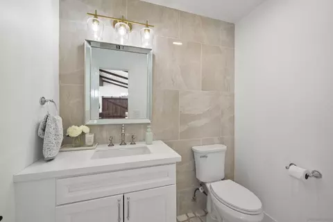 Bath - 13367 Calle Colina, Poway, CA 92064 photo 1 of 6