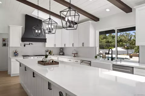 Kitchen - 13367 Calle Colina, Poway, CA 92064 photo 2 of 6