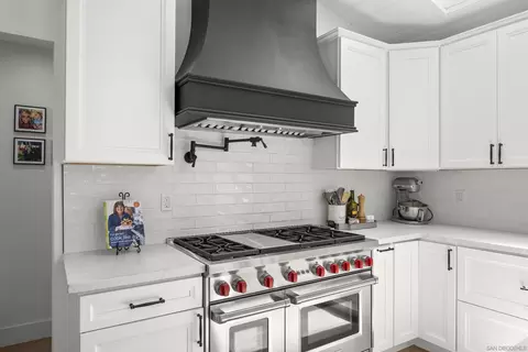 Kitchen - 13367 Calle Colina, Poway, CA 92064 photo 3 of 6