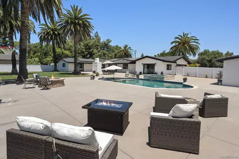 Exterior - 13367 Calle Colina, Poway, CA 92064 photo 10 of 16