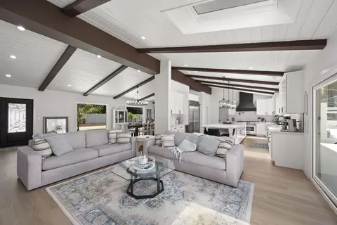 Living - 13367 Calle Colina, Poway, CA 92064 photo 1 of 5