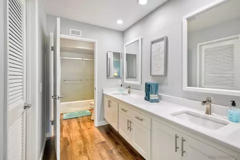 Bath - 17736 Valle De Lobo, Poway, CA 92064 photo 2 of 3
