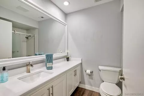 Bath - 17736 Valle De Lobo, Poway, CA 92064 photo 1 of 3