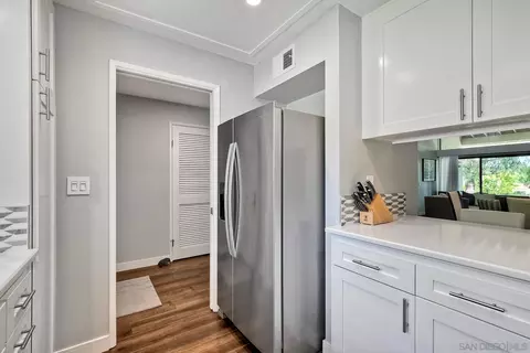 Kitchen - 17736 Valle De Lobo, Poway, CA 92064 photo 3 of 6