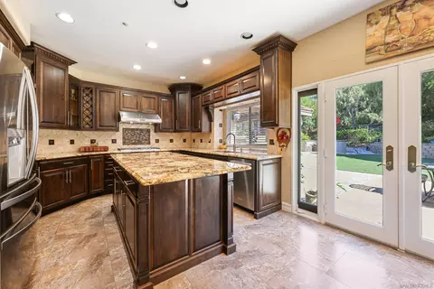 2033 Chardon Ln, El Cajon, CA 92019 photo 9