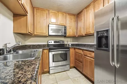 3665 Ash #11, San Diego, CA 92105