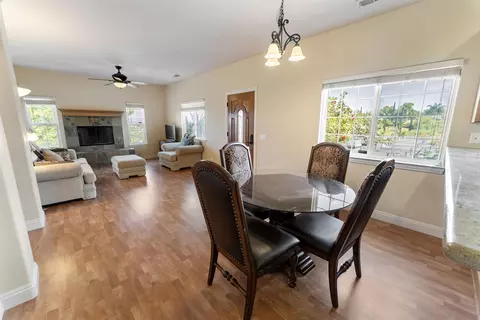 Dining - 3330 Brooke Hollow Rd, Fallbrook, CA 92028 photo 4 of 4