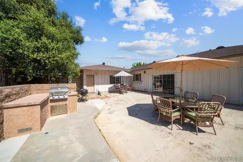 Exterior - 2327 Morro Rd, Fallbrook, CA 92028 photo 13 of 20