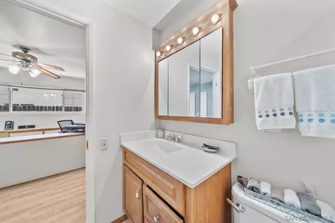 Bath - 2327 Morro Rd, Fallbrook, CA 92028 photo 1 of 3
