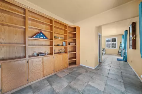 Entry Way - 2327 Morro Rd, Fallbrook, CA 92028 photo 2 of 2