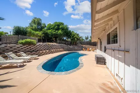 Exterior - 2327 Morro Rd, Fallbrook, CA 92028 photo 8 of 20