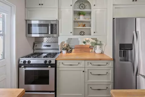 Kitchen - 412 G Ave, Coronado, CA 92118 photo 3 of 3