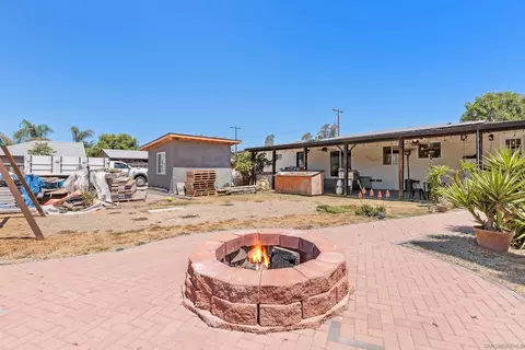 643 Mcdonald Ln, Escondido, CA 92025 photo 11