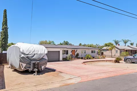 643 Mcdonald Ln, Escondido, CA 92025 photo 4