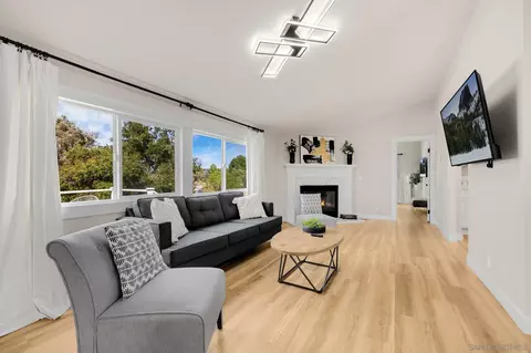Living - 2113 Fallen Leaf Ln, Fallbrook, CA 92028 photo 1 of 5