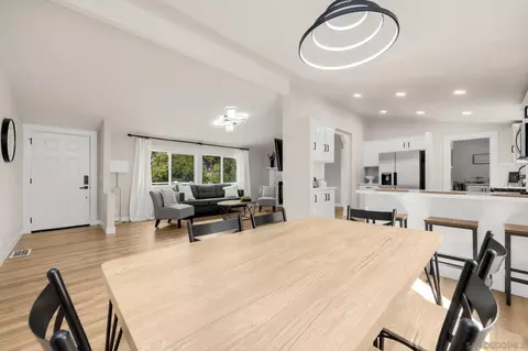 Dining - 2113 Fallen Leaf Ln, Fallbrook, CA 92028 photo 4 of 5
