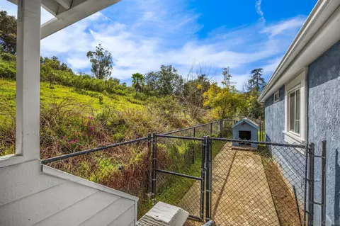 Exterior - 2113 Fallen Leaf Ln, Fallbrook, CA 92028 photo 8 of 8