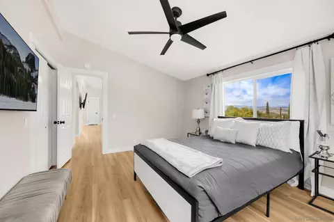 Bedroom - 2113 Fallen Leaf Ln, Fallbrook, CA 92028 photo 4 of 6