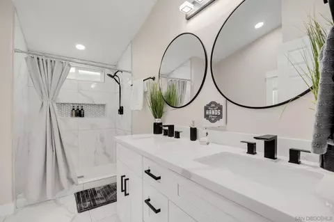 Bath - 2113 Fallen Leaf Ln, Fallbrook, CA 92028 photo 1 of 5