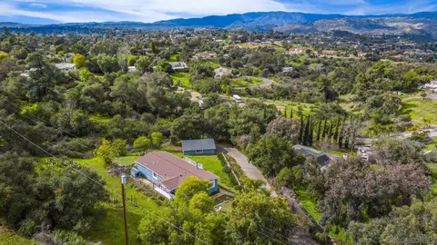 View/Area - 2113 Fallen Leaf Ln, Fallbrook, CA 92028 photo 3 of 4