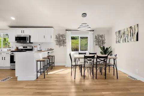 Dining - 2113 Fallen Leaf Ln, Fallbrook, CA 92028 photo 5 of 5