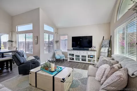Living - 10233 Julio Pl, Santee, CA 92071 photo 2 of 6