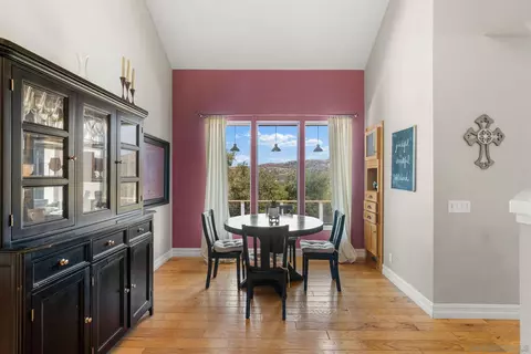 Dining - 9888 Nutby Ln, Escondido, CA 92026 photo 3 of 3