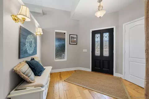 Entry Way - 9888 Nutby Ln, Escondido, CA 92026 photo 2 of 5