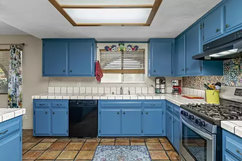 Kitchen - 244 Avalon Dr, Vista, CA 92084 photo 2 of 2