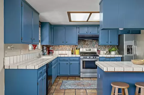 Kitchen - 244 Avalon Dr, Vista, CA 92084 photo 1 of 2