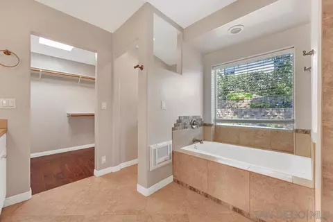 Bath - 3324 Ryan Dr, Escondido, CA 92025 photo 1 of 2