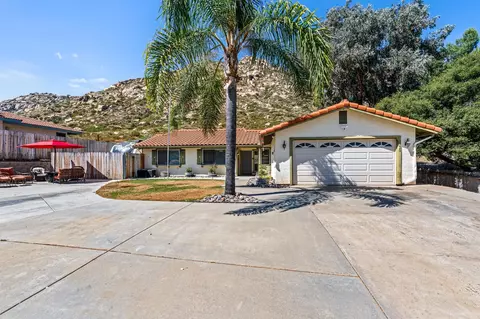 Exterior - 25440 Bellemore Dr, Ramona, CA 92065 photo 2 of 16