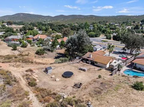 View/Area - 25440 Bellemore Dr, Ramona, CA 92065 photo 5 of 22
