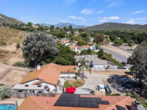 View/Area - 25440 Bellemore Dr, Ramona, CA 92065 photo 3 of 22