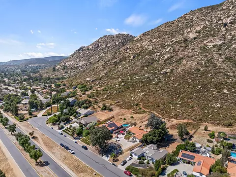 View/Area - 25440 Bellemore Dr, Ramona, CA 92065 photo 20 of 22