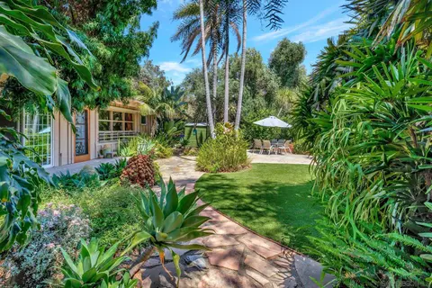 Exterior - 4333 Date Ave, La Mesa, CA 91941 photo 7 of 12